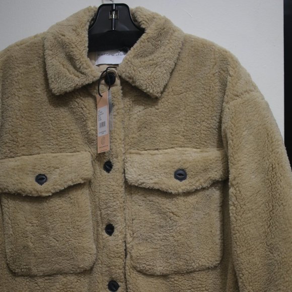 NWT Beige Faux Fur Teddy Puffer Shacket. - Picture 4 of 12